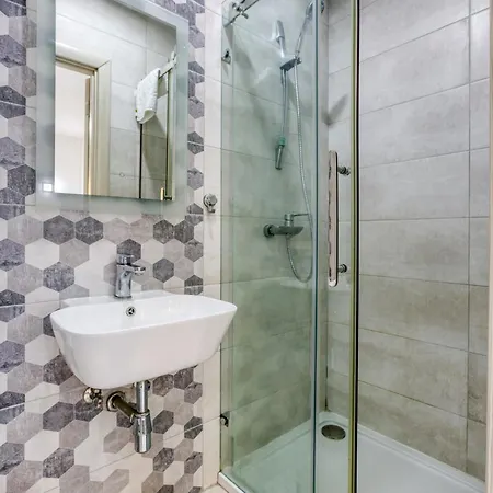 Apartament A Fully Equipped 3br Penthouse With Large Terrace By 360 Estates