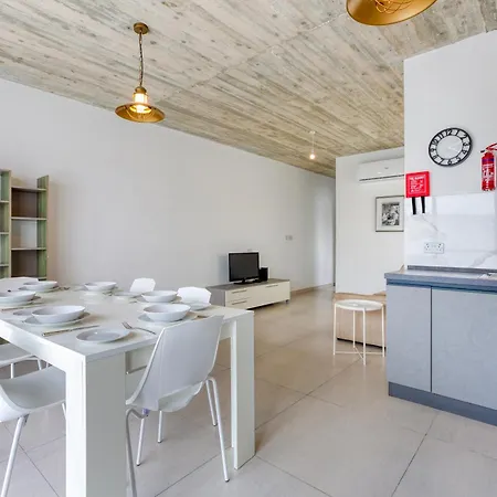 A Fully Equipped 3br Penthouse With Large Terrace By 360 Estates Apartament *