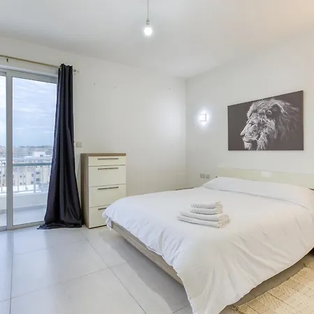 A Fully Equipped 3br Penthouse With Large Terrace By 360 Estates