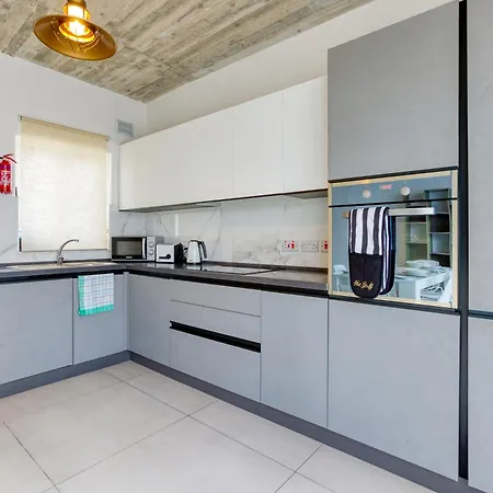 A Fully Equipped 3br Penthouse With Large Terrace By 360 Estates Gzira