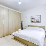 A Fully Equipped 3br Penthouse With Large Terrace By 360 Estates Apartment