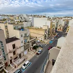 A Fully Equipped 3br Penthouse With Large Terrace By 360 Estates * Gzira