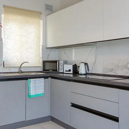 A Fully Equipped 3br Penthouse With Large Terrace By 360 Estates 그지라