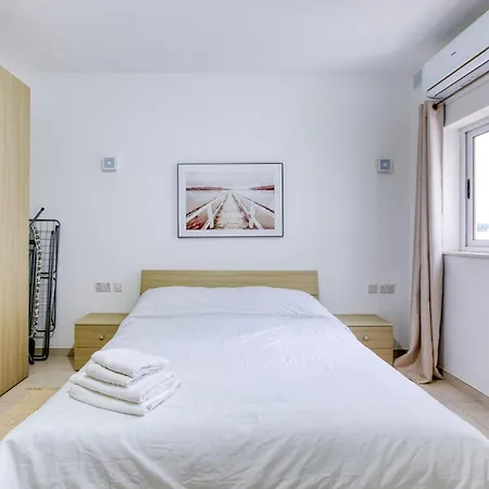 A Fully Equipped 3br Penthouse With Large Terrace By 360 Estates *