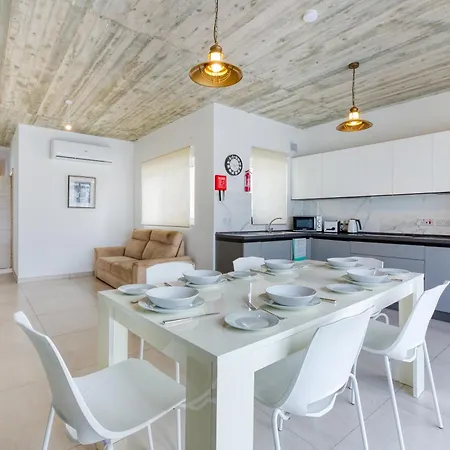 A Fully Equipped 3br Penthouse With Large Terrace By 360 Estates * 그지라